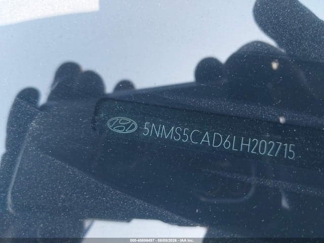 2020 HYUNDAI SANTA FE LIMITED 18