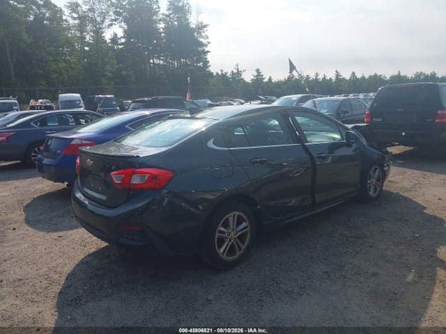 2017 CHEVROLET CRUZE LT AUTO 4