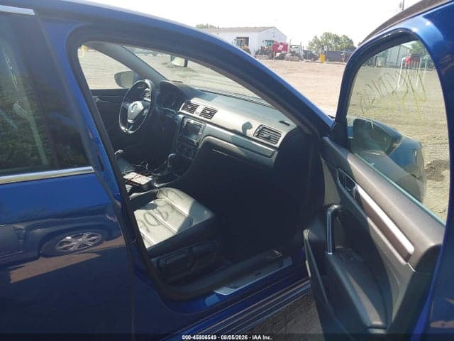 2017 VOLKSWAGEN PASSAT 1.8T R-LINE 5