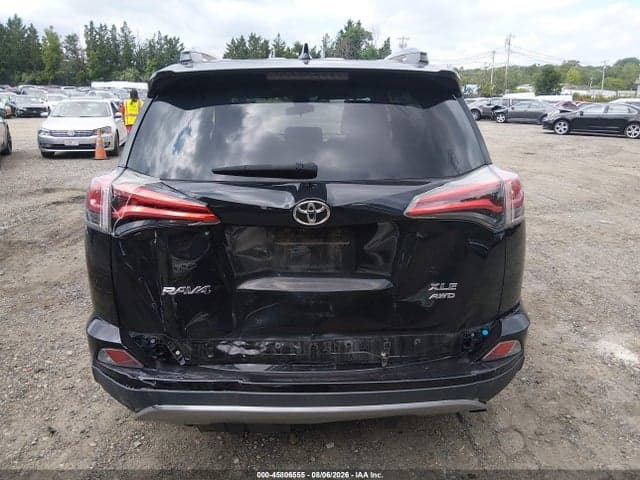 2018 TOYOTA RAV4 XLE 16