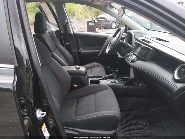 2018 TOYOTA RAV4 XLE 5