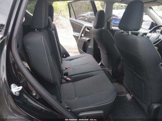2018 TOYOTA RAV4 XLE 8