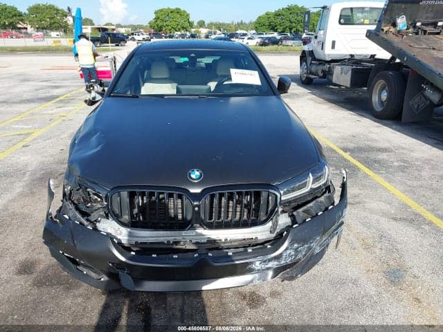 2021 BMW 530I 13