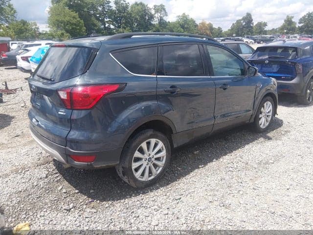 2019 FORD ESCAPE SEL 4
