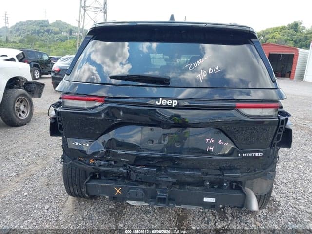 2025 JEEP GRAND CHEROKEE LIMITED 4X4 17