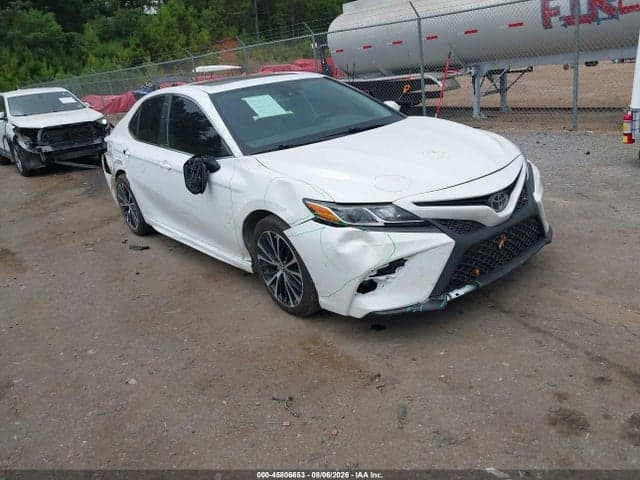 2019 TOYOTA CAMRY SE - 1