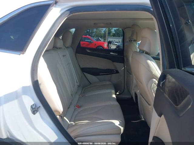 2018 LINCOLN MKC RESERVE 8