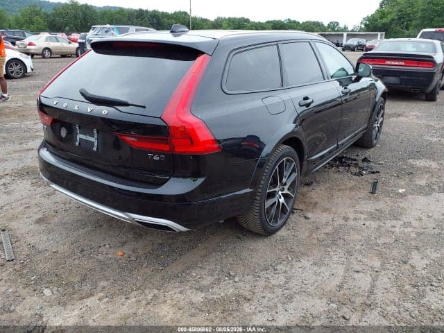 2018 VOLVO V90 CROSS COUNTRY T6 4