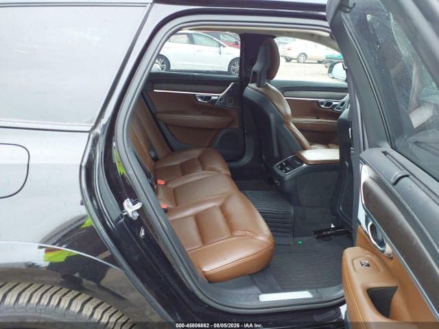 2018 VOLVO V90 CROSS COUNTRY T6 8