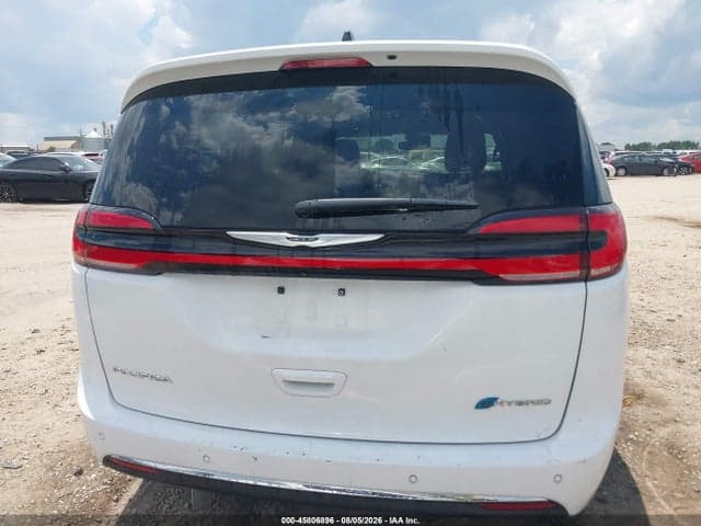 2025 CHRYSLER PACIFICA HYBRID SELECT 16