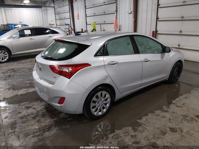 2017 HYUNDAI ELANTRA GT 4