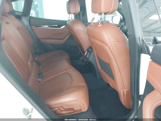 2019 MASERATI LEVANTE 8