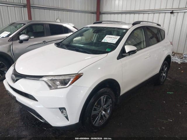 2017 TOYOTA RAV4 XLE 2