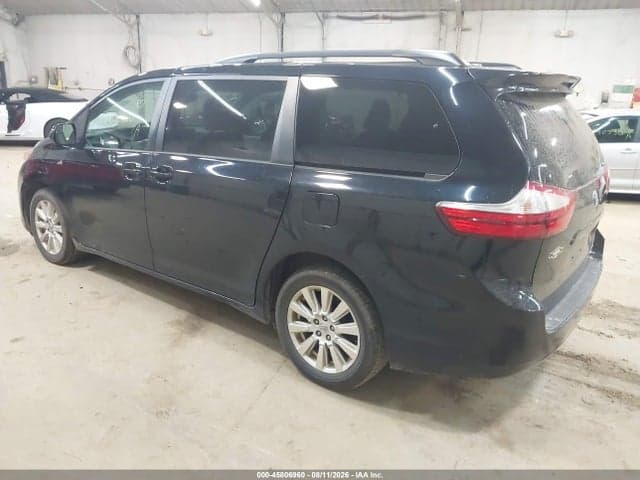 2017 TOYOTA SIENNA LE 7 PASSENGER 3