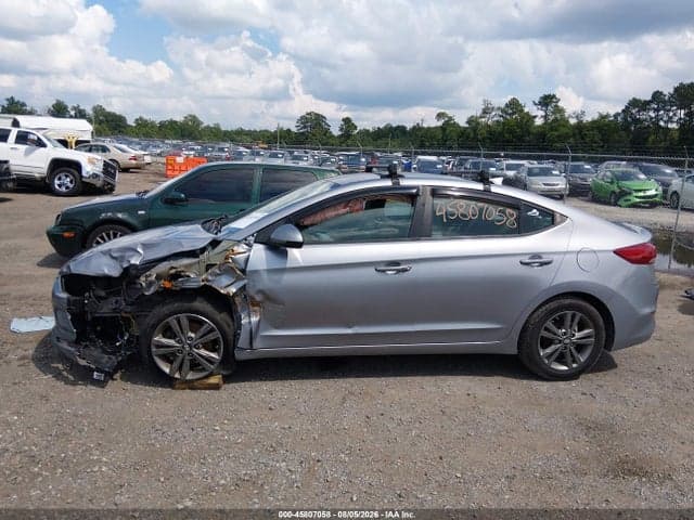 2017 HYUNDAI ELANTRA SE 14