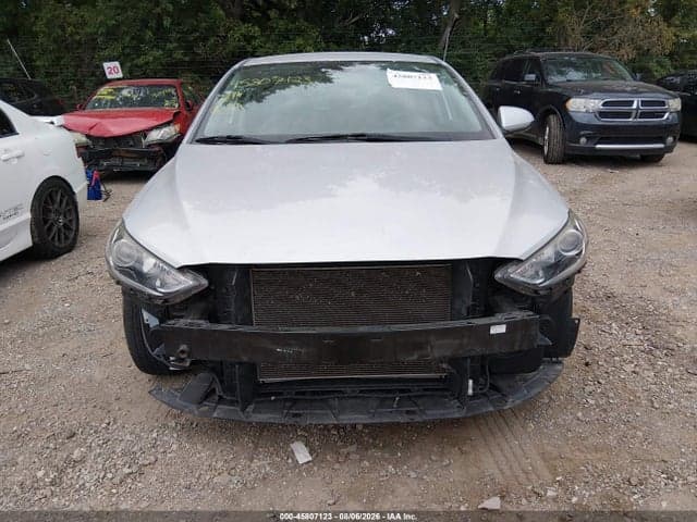 2017 HYUNDAI ELANTRA SE 13