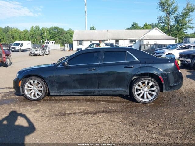 2018 CHRYSLER 300 LIMITED 14