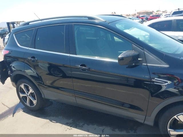 2017 FORD ESCAPE SE 14