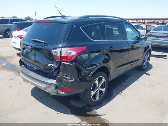 2017 FORD ESCAPE SE 4