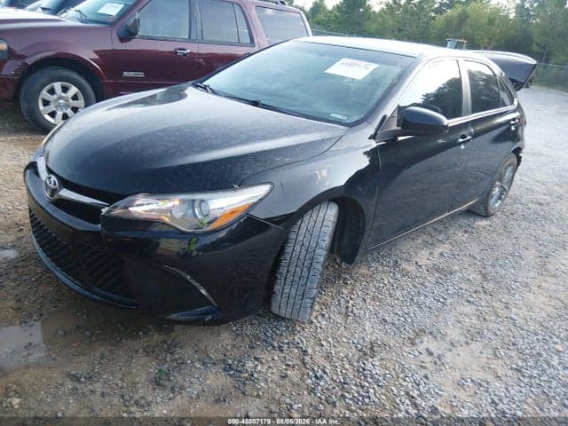 2017 TOYOTA CAMRY SE 2
