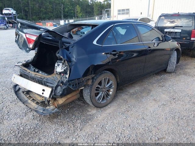 2017 TOYOTA CAMRY SE 4