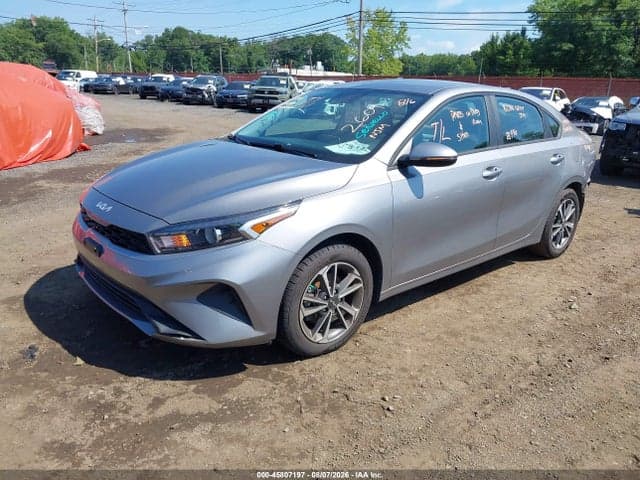 2023 KIA FORTE LXS 2
