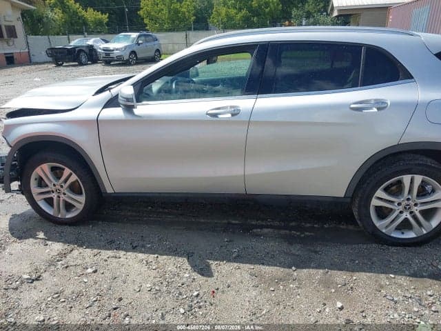 2019 MERCEDES-BENZ GLA 250 14