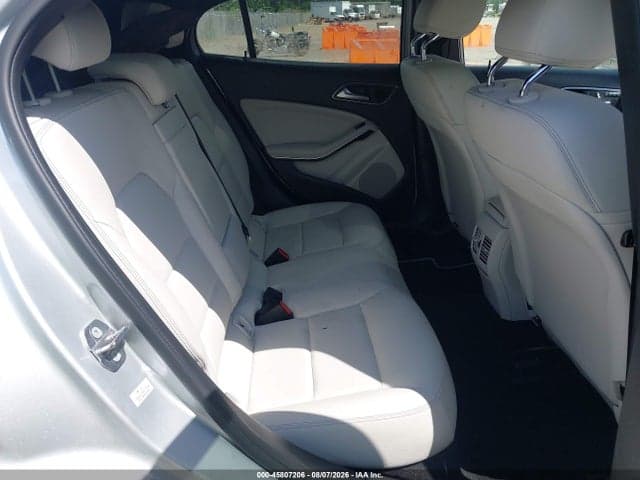 2019 MERCEDES-BENZ GLA 250 8