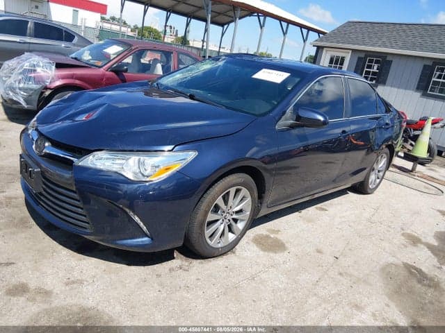 2017 TOYOTA CAMRY XLE 2