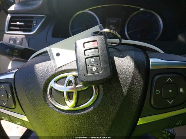 2017 TOYOTA CAMRY XLE 11