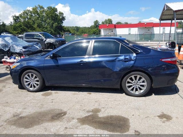 2017 TOYOTA CAMRY XLE 14