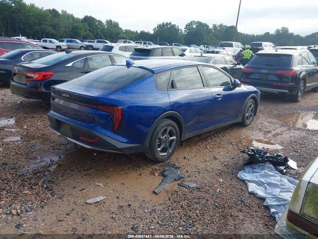 2025 KIA K4 LXS 4