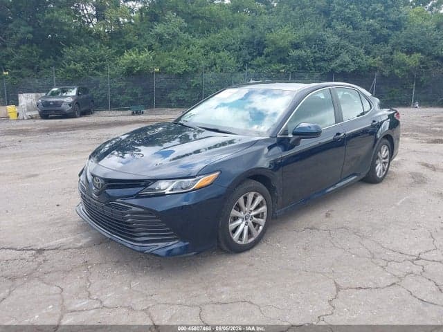 2018 TOYOTA CAMRY LE 2