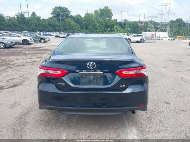 2018 TOYOTA CAMRY LE 16