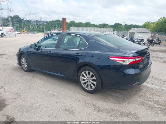 2018 TOYOTA CAMRY LE 3