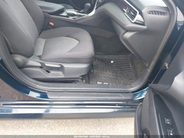 2018 TOYOTA CAMRY LE 5