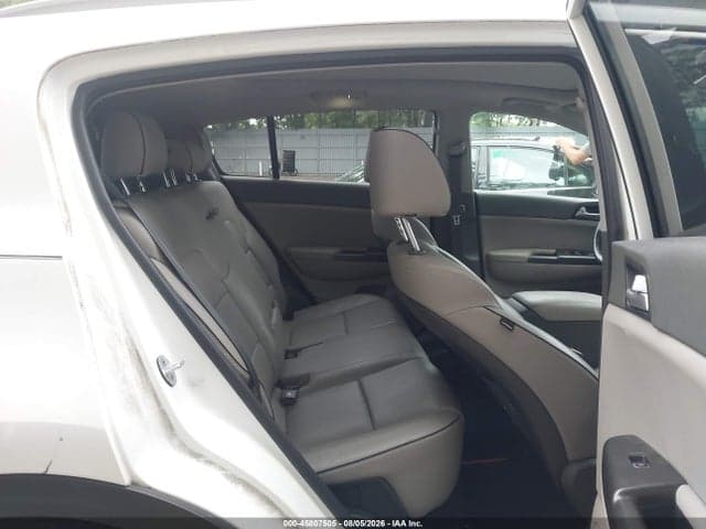 2017 KIA SPORTAGE EX 8