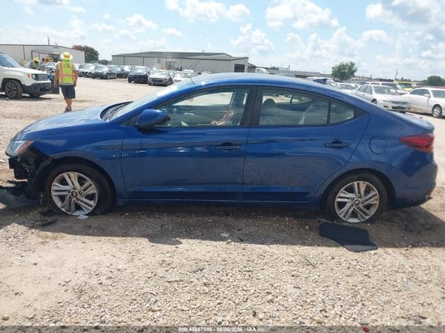 2020 HYUNDAI ELANTRA SEL 14