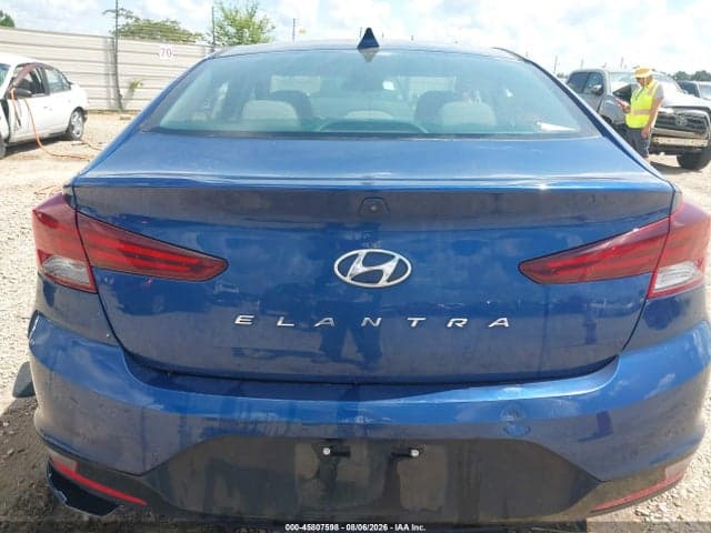 2020 HYUNDAI ELANTRA SEL 16