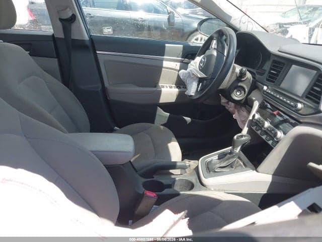 2020 HYUNDAI ELANTRA SEL 5