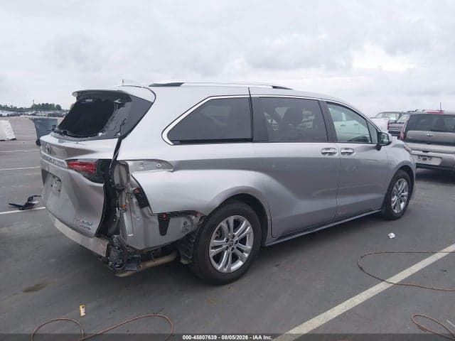2024 TOYOTA SIENNA PLATINUM 4