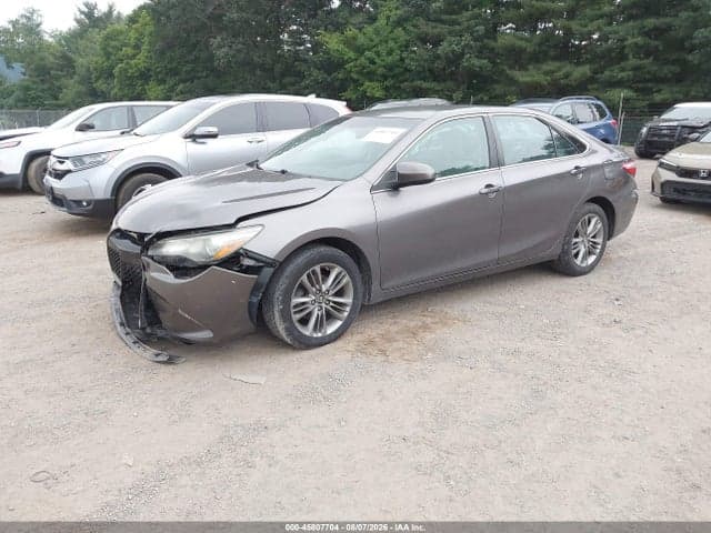 2017 TOYOTA CAMRY SE 2