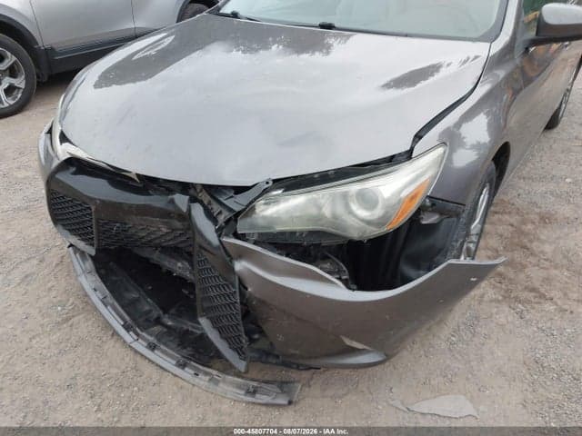 2017 TOYOTA CAMRY SE 6
