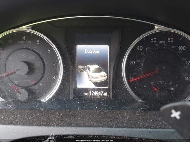 2017 TOYOTA CAMRY SE 7