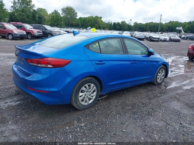 2017 HYUNDAI ELANTRA SE 4