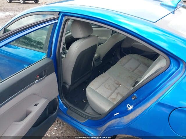 2017 HYUNDAI ELANTRA SE 8