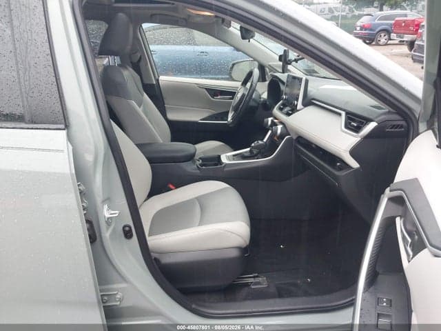 2019 TOYOTA RAV4 XLE PREMIUM 5