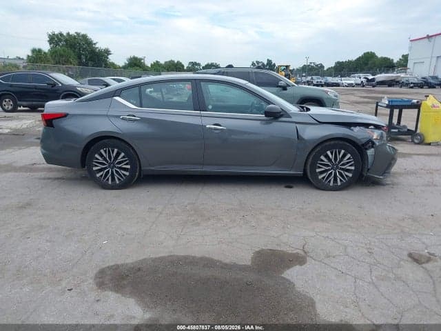 2025 NISSAN ALTIMA SV FWD 13