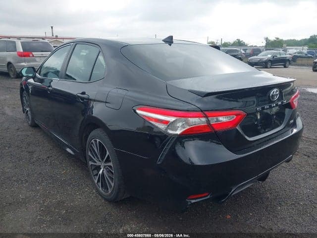 2020 TOYOTA CAMRY SE 12