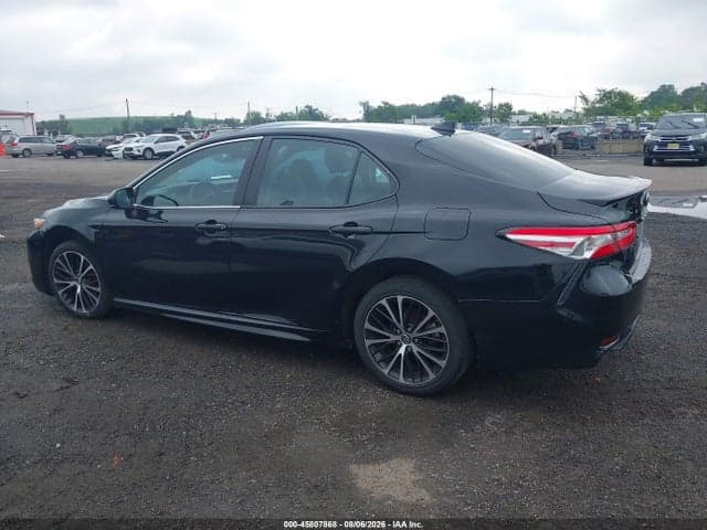 2020 TOYOTA CAMRY SE 15